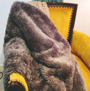 Gray Faux Fur Velvet Throw